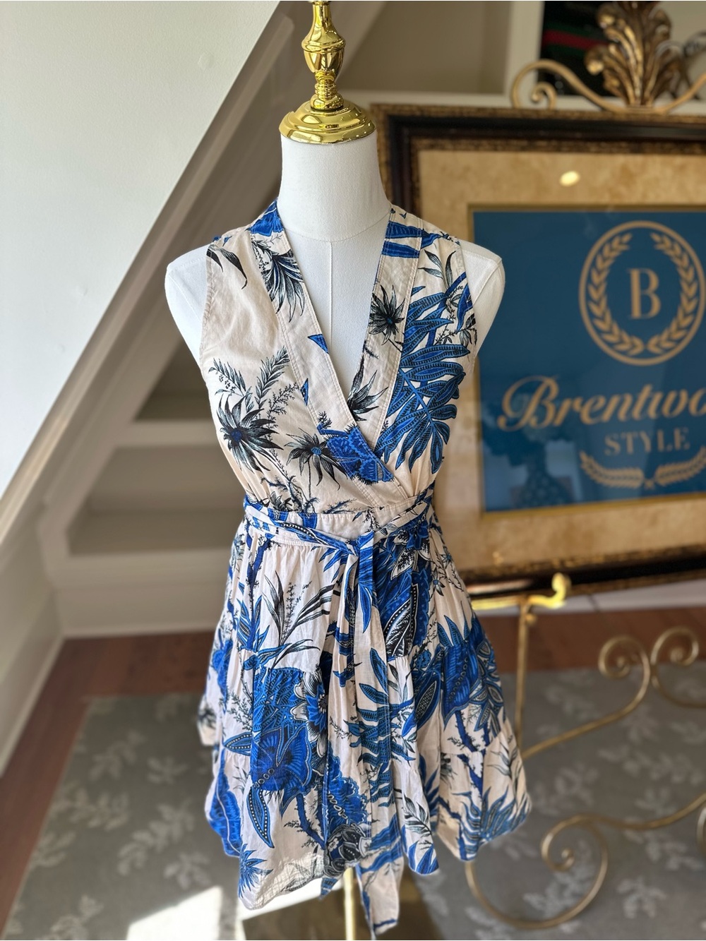 Banana Republic Blue and Cream Floral Wrap Mini Dress Size xxs petite